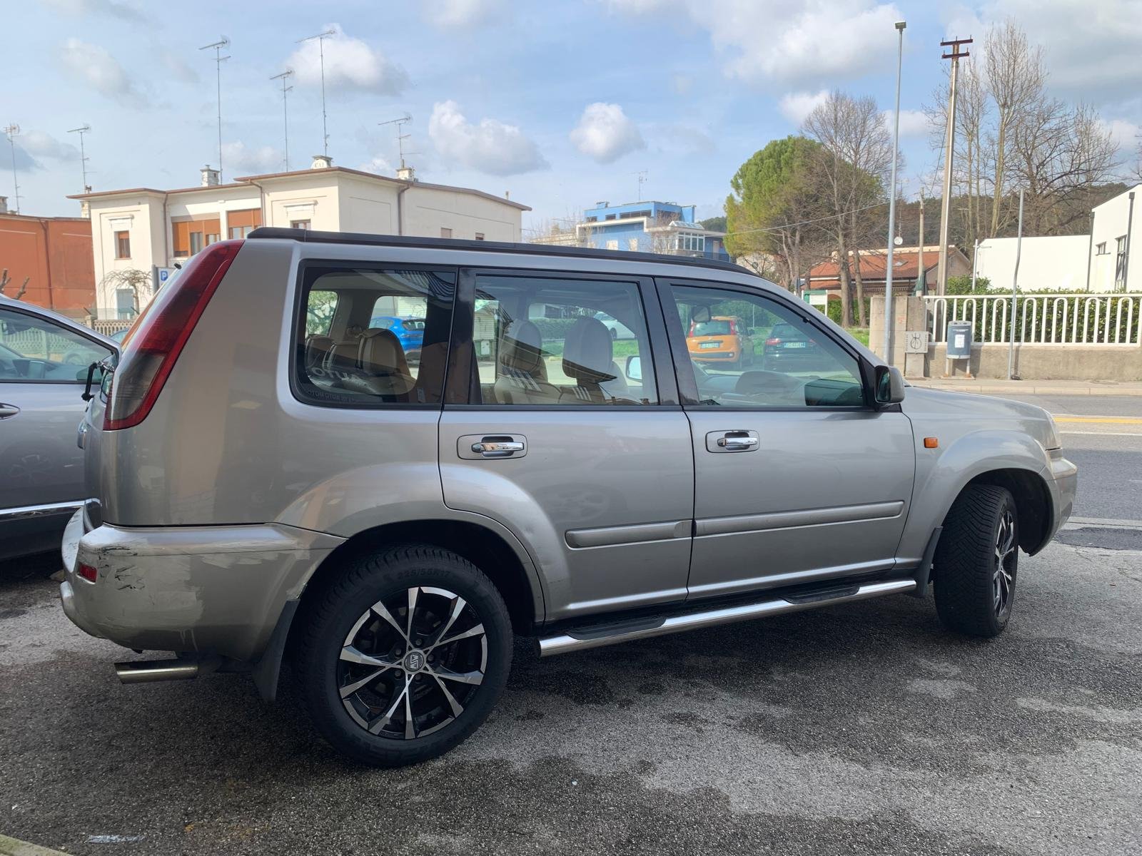 NISSAN X-TRAIL 4x4