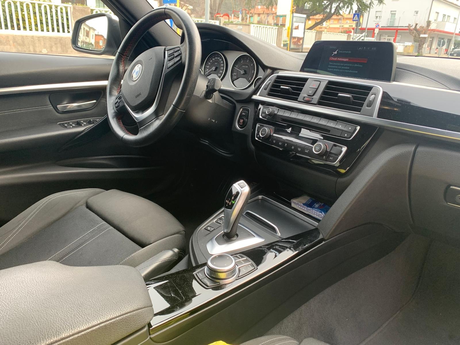 BMW 318D TOURING SPORT