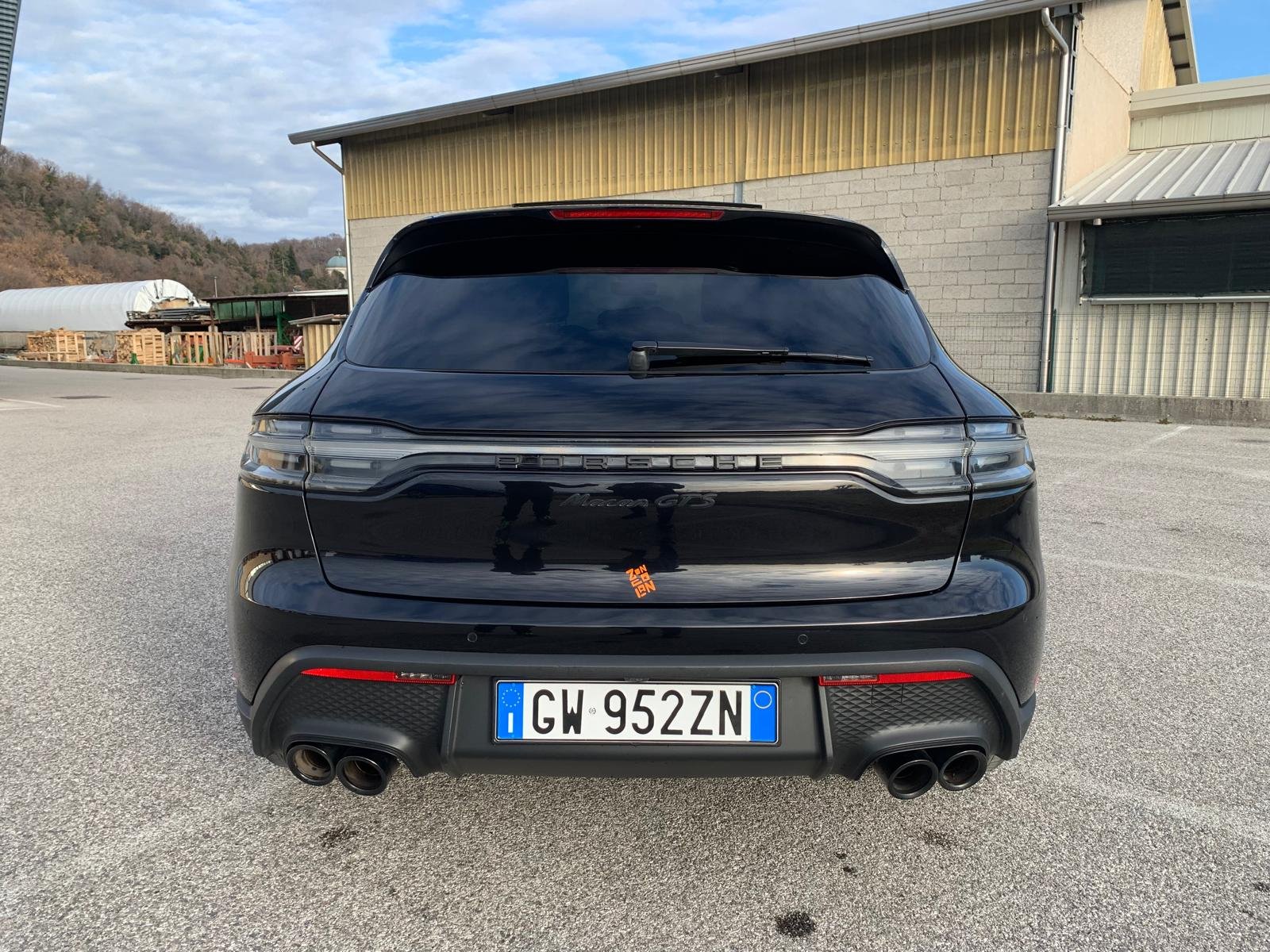 PORSCHE MACAN GTS