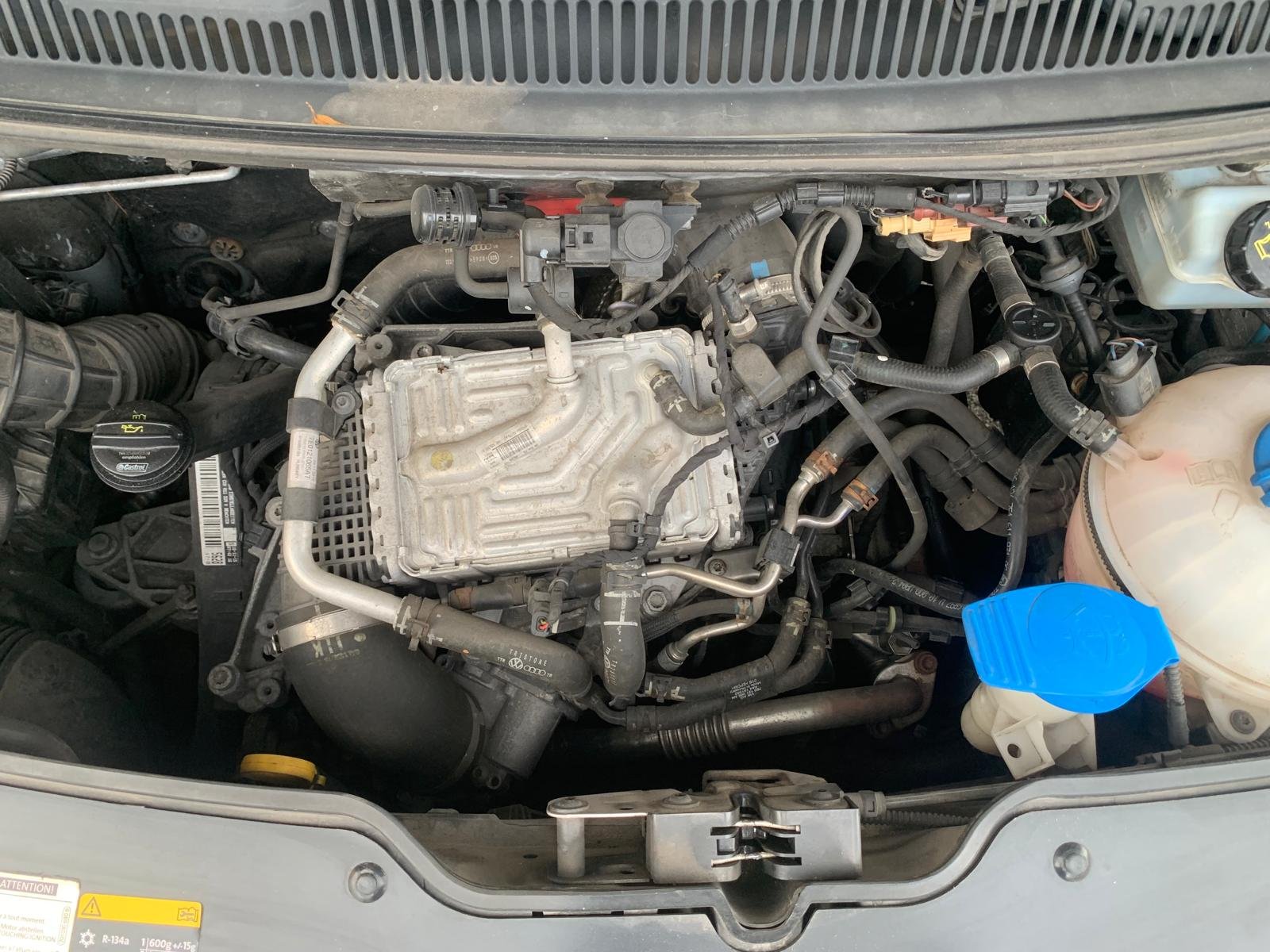 VOLKSWAGEN MULTIVAN T6