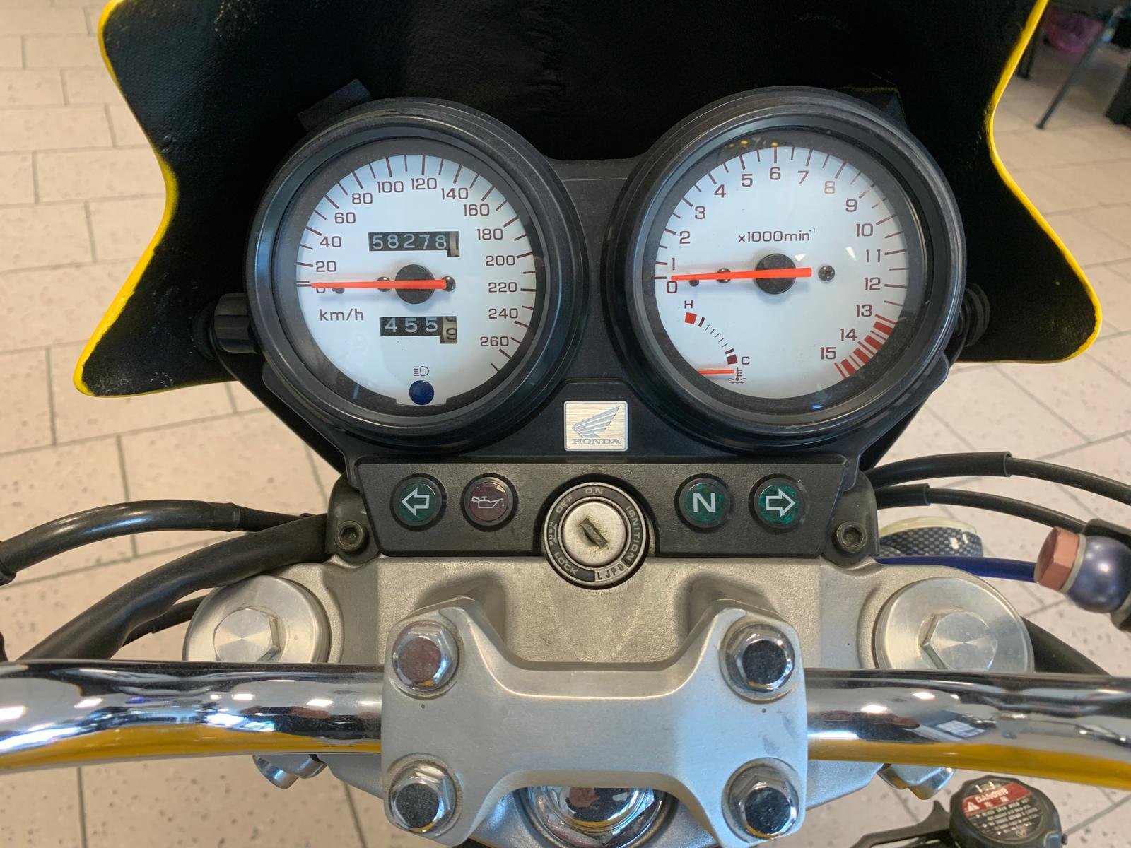 HONDA HORNET