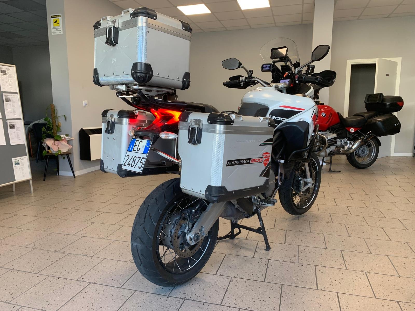 DUCATI MULTISTRADA 1200 ENDURO