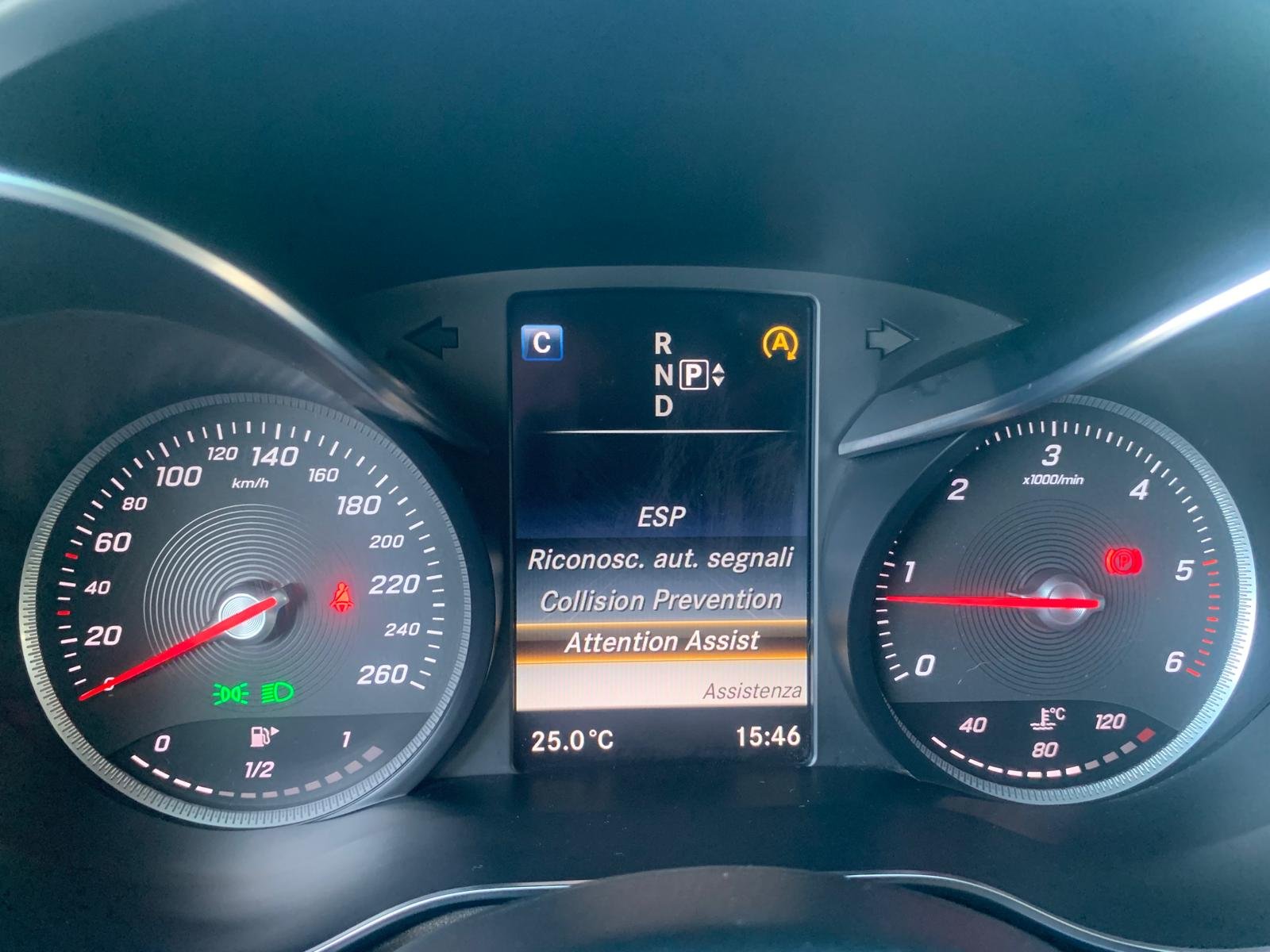 MERCEDES-BENZ C220