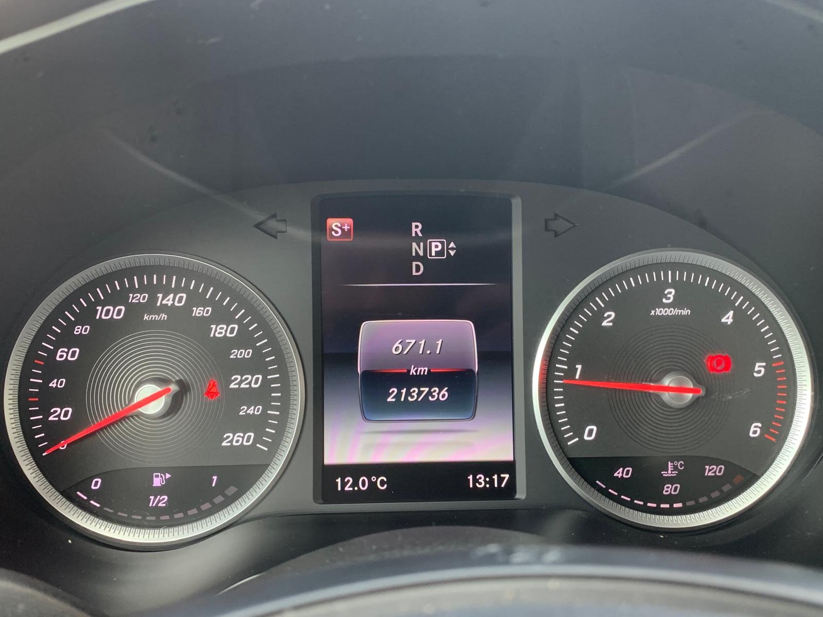 MERCEDES-BENZ C 200 d