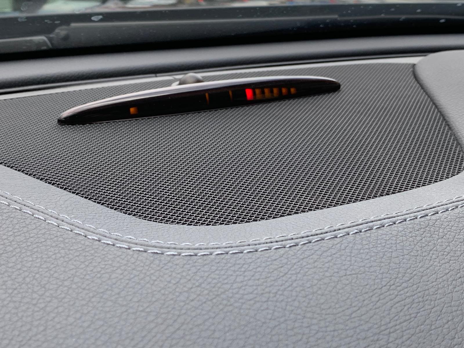 MERCEDES-BENZ GLA 180 EDITION