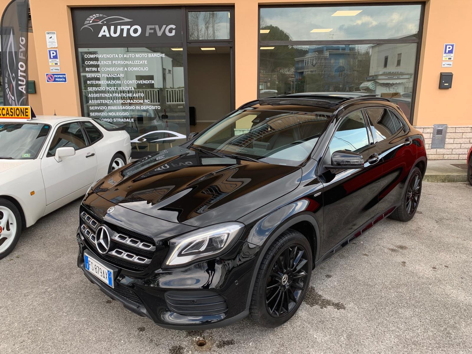 MERCEDES-BENZ GLA 180 EDITION
