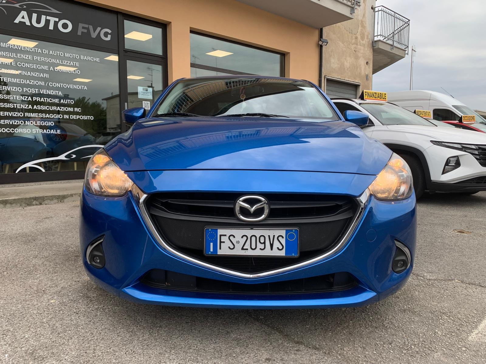 MAZDA 2
