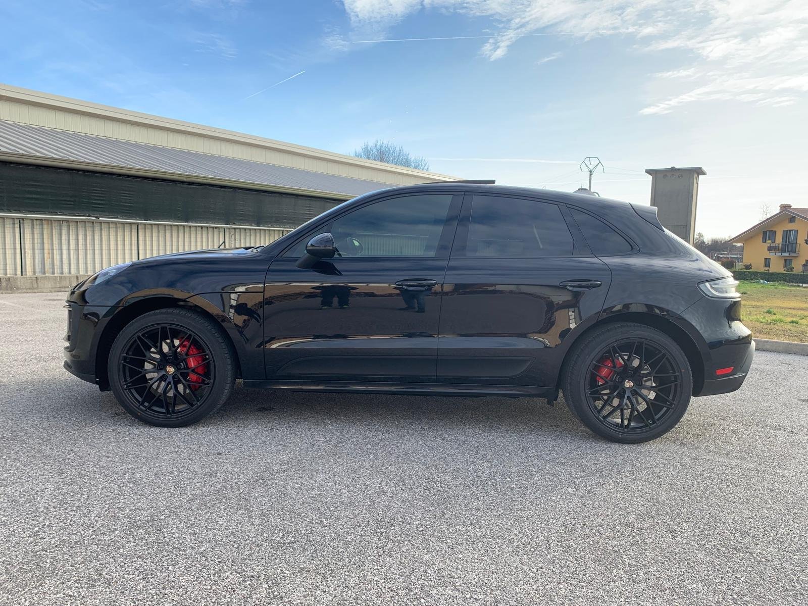 PORSCHE MACAN GTS