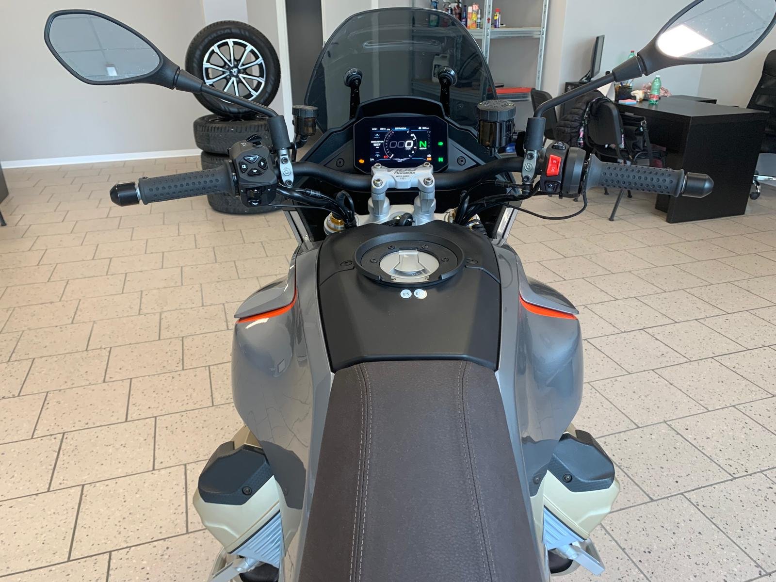 MOTO GUZZI V100 MANDELLO S