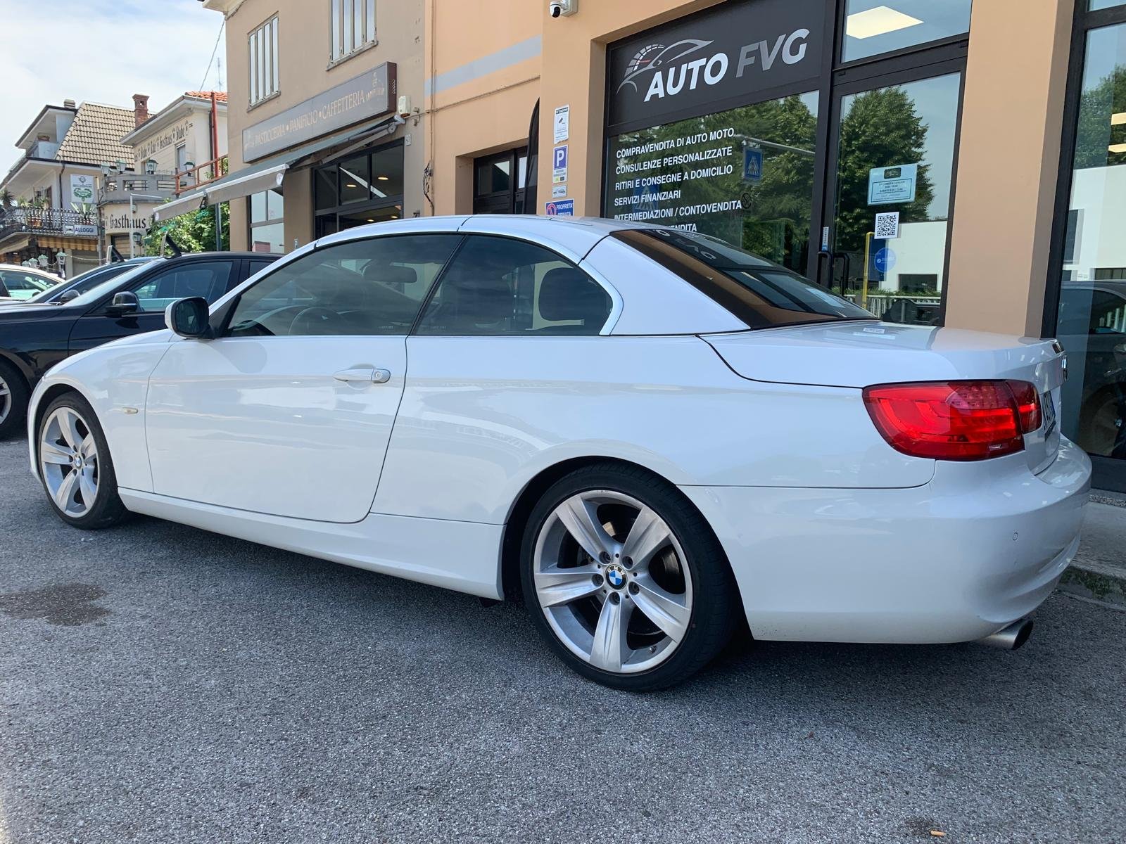 BMW E93 320d CABRIO