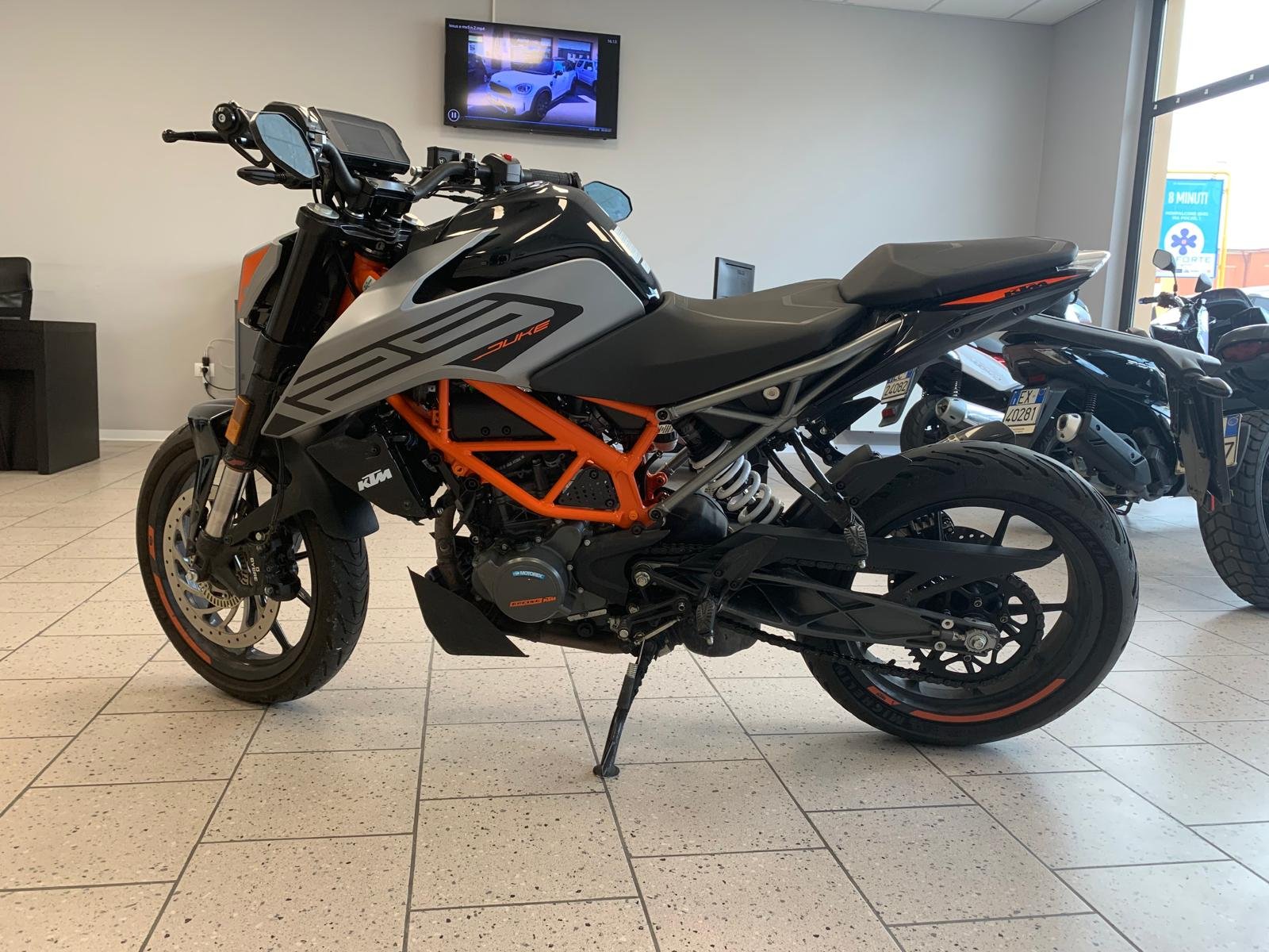 KTM DUKE 125