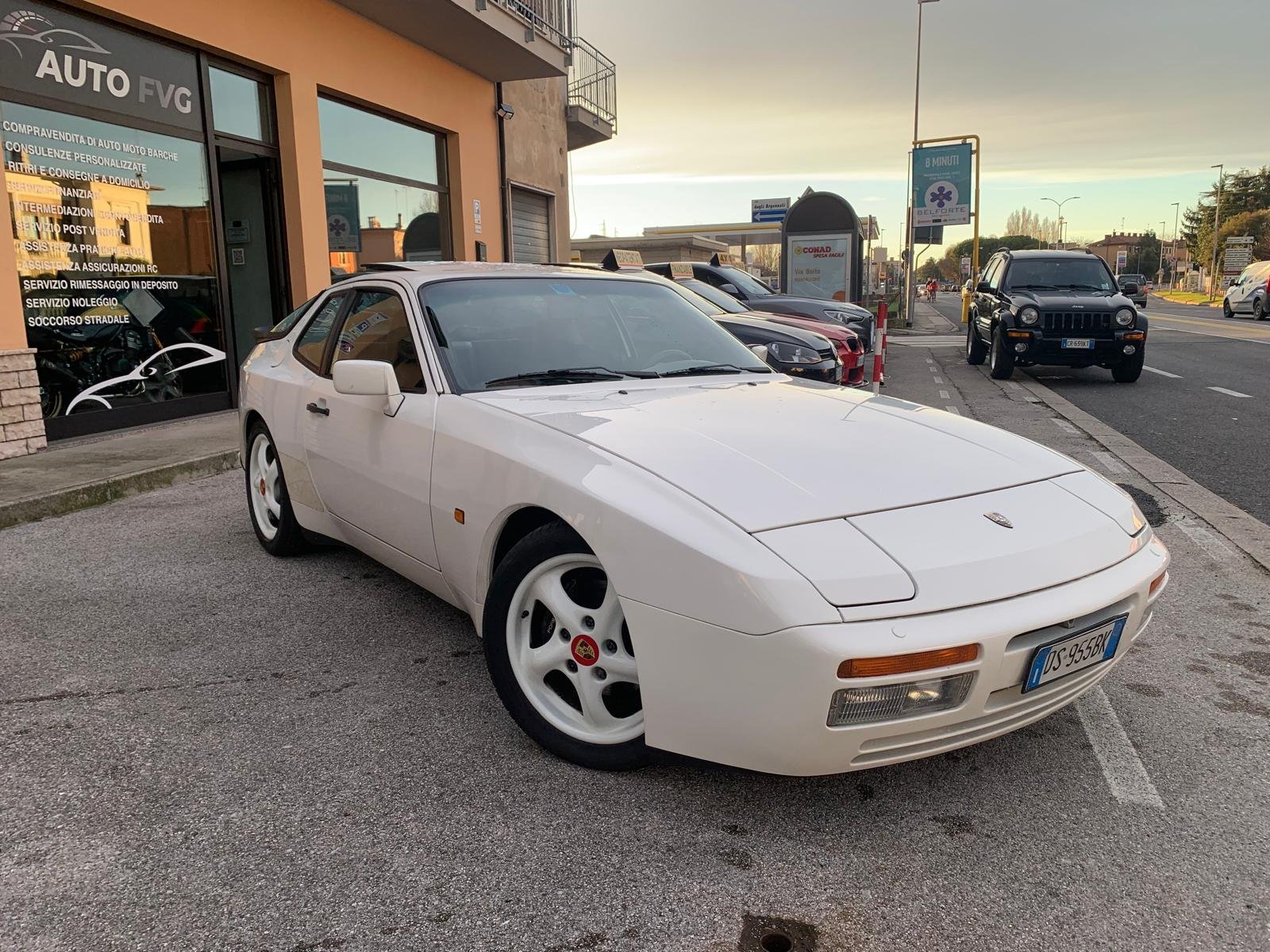 PORSCHE 944 S2