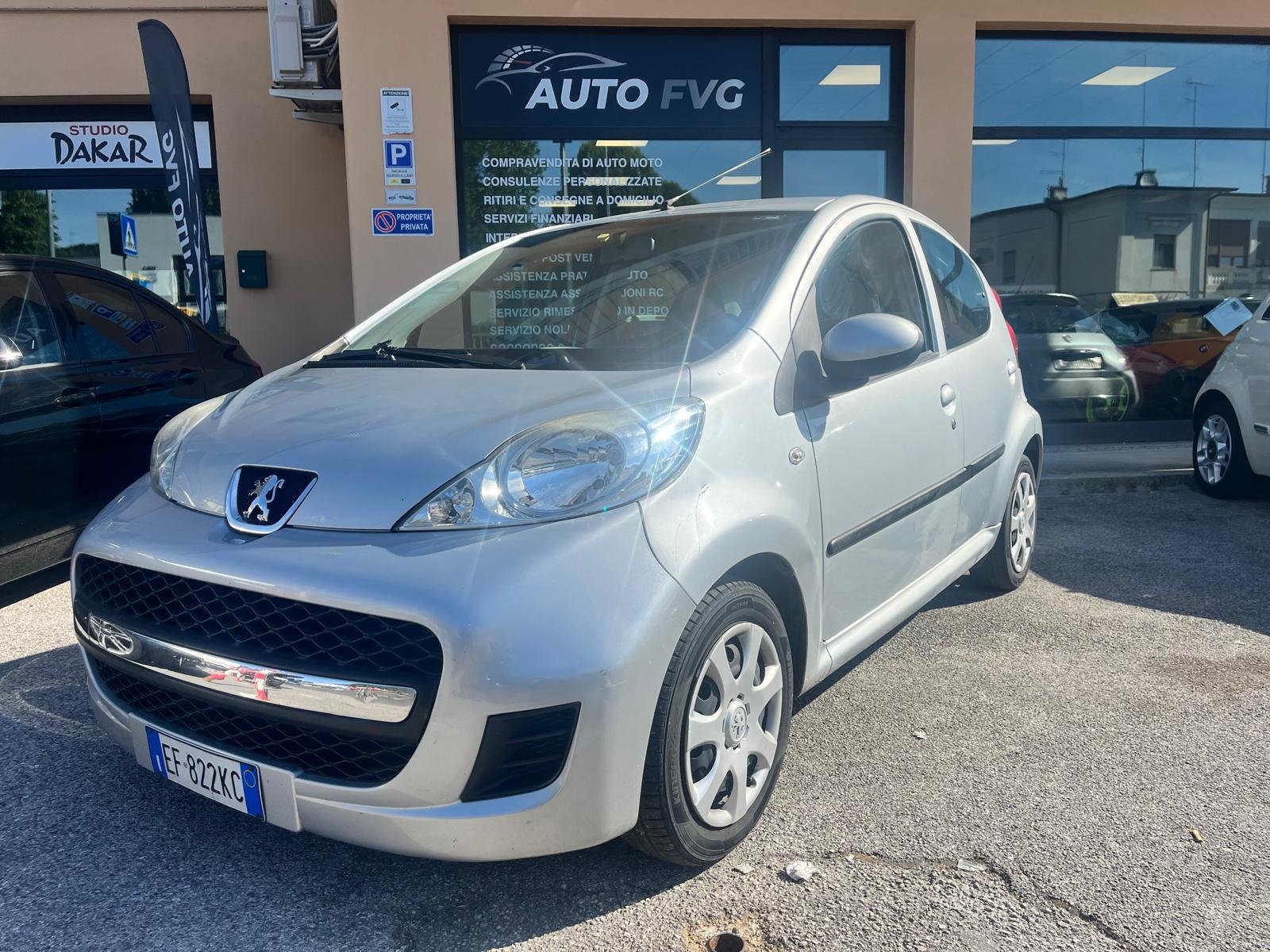 PEUGEOT 107