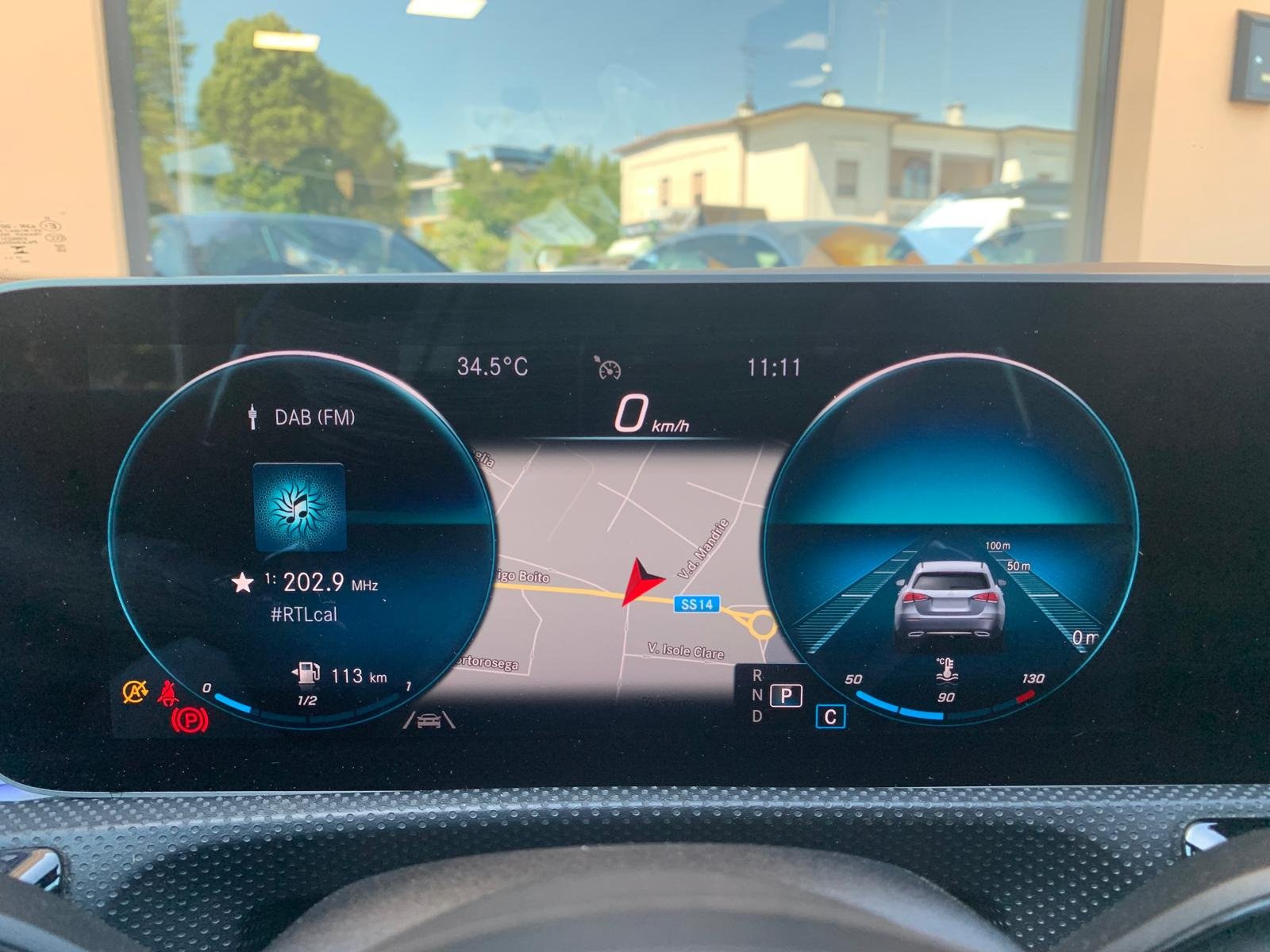 MERCEDES-BENZ CLA 200