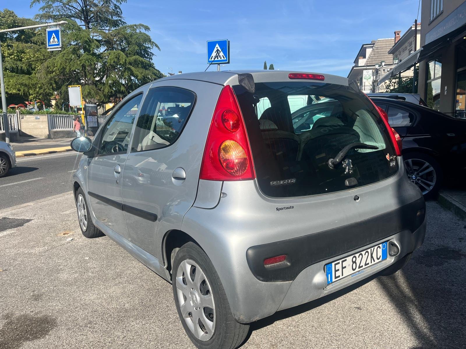 PEUGEOT 107