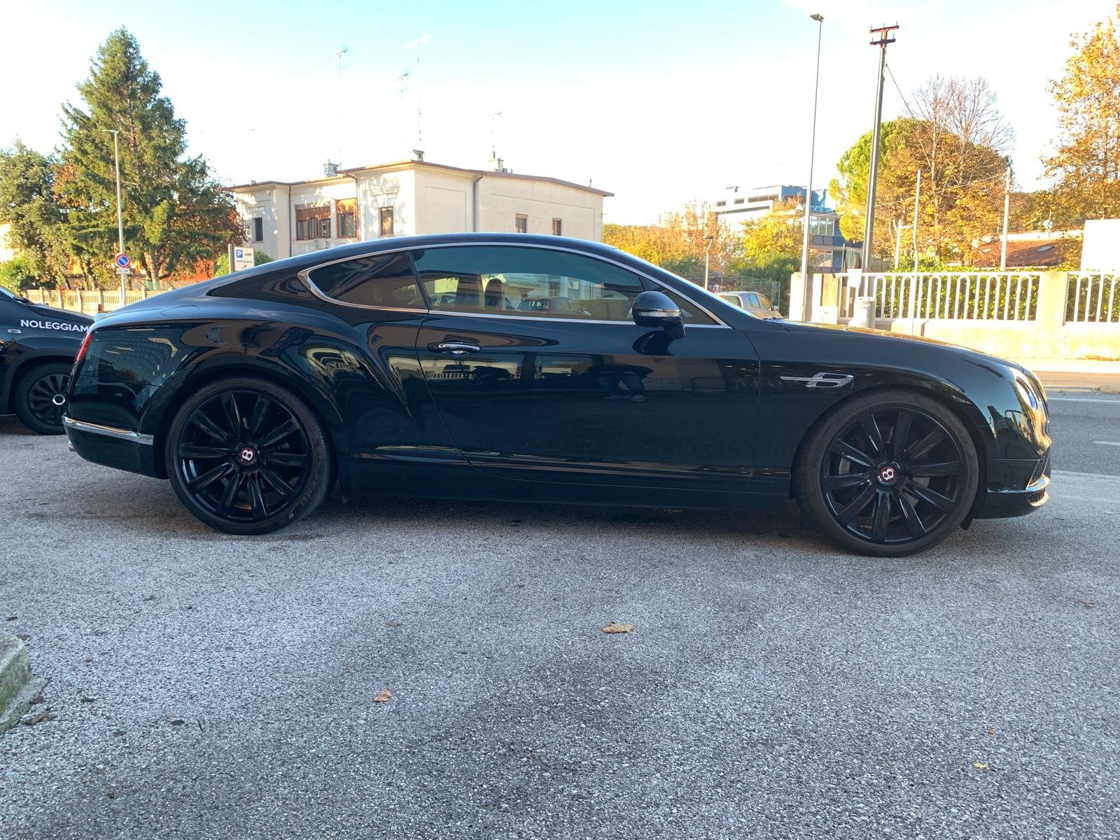 BENTLEY CONTINENTAL GT V8