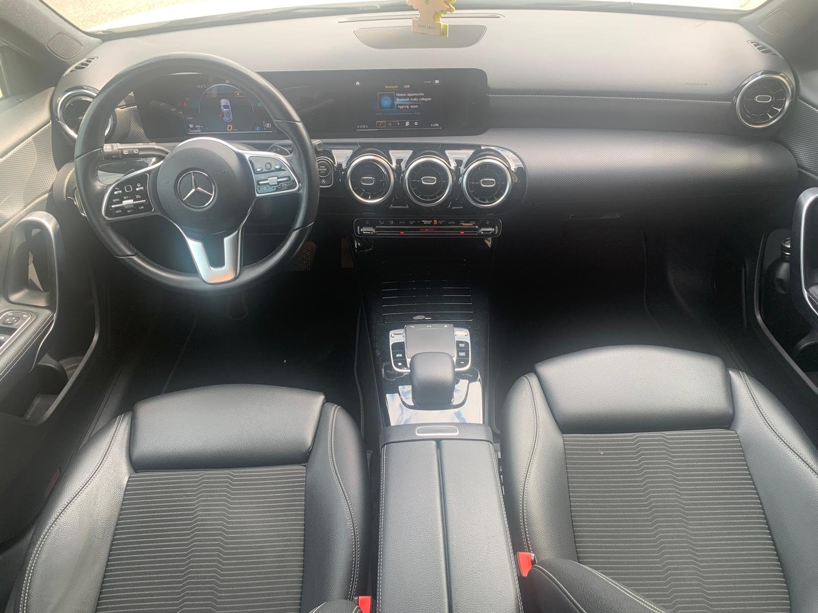 MERCEDES-BENZ A180d