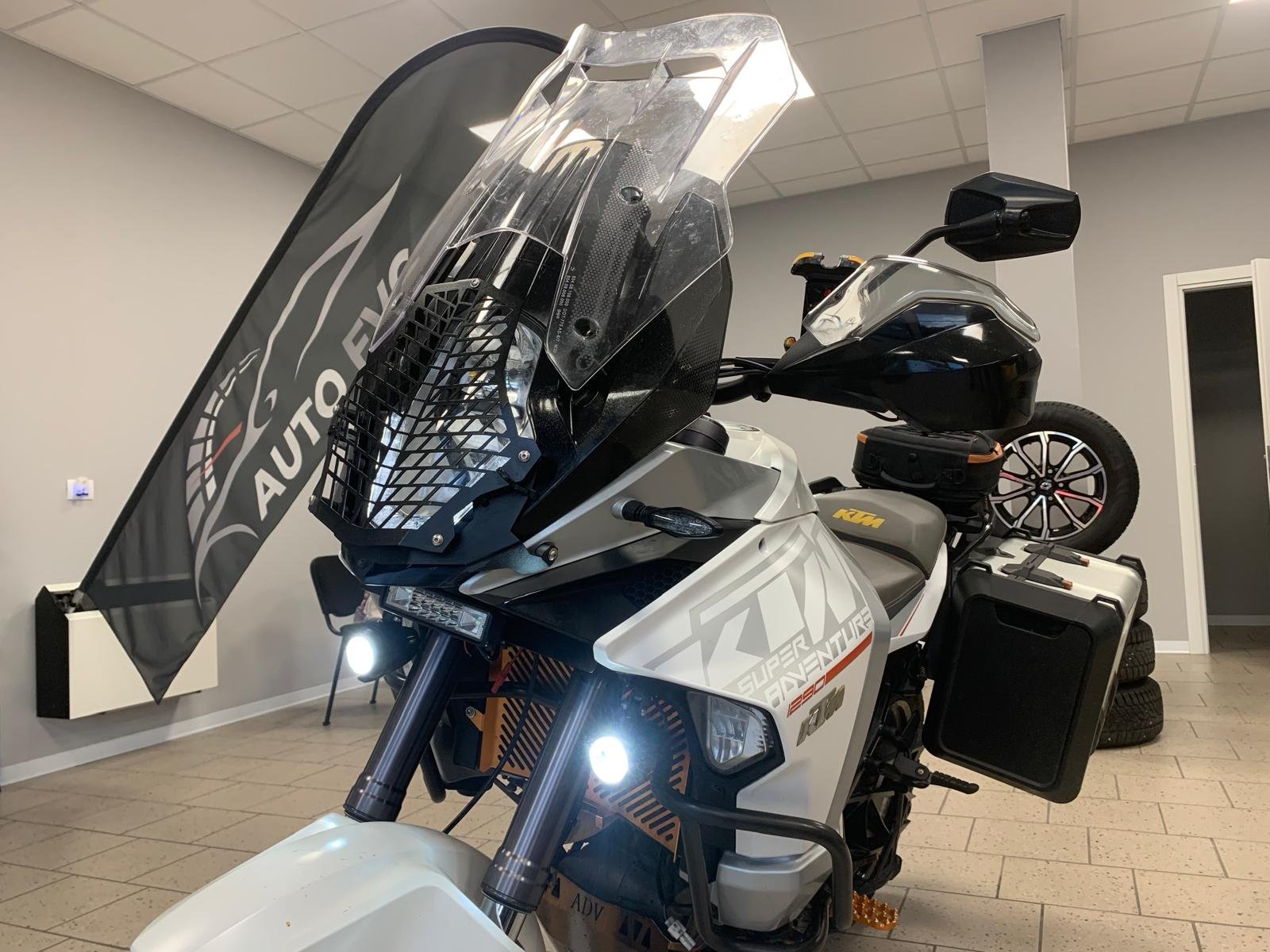 KTM 1290 SUPER ADVENTURE T