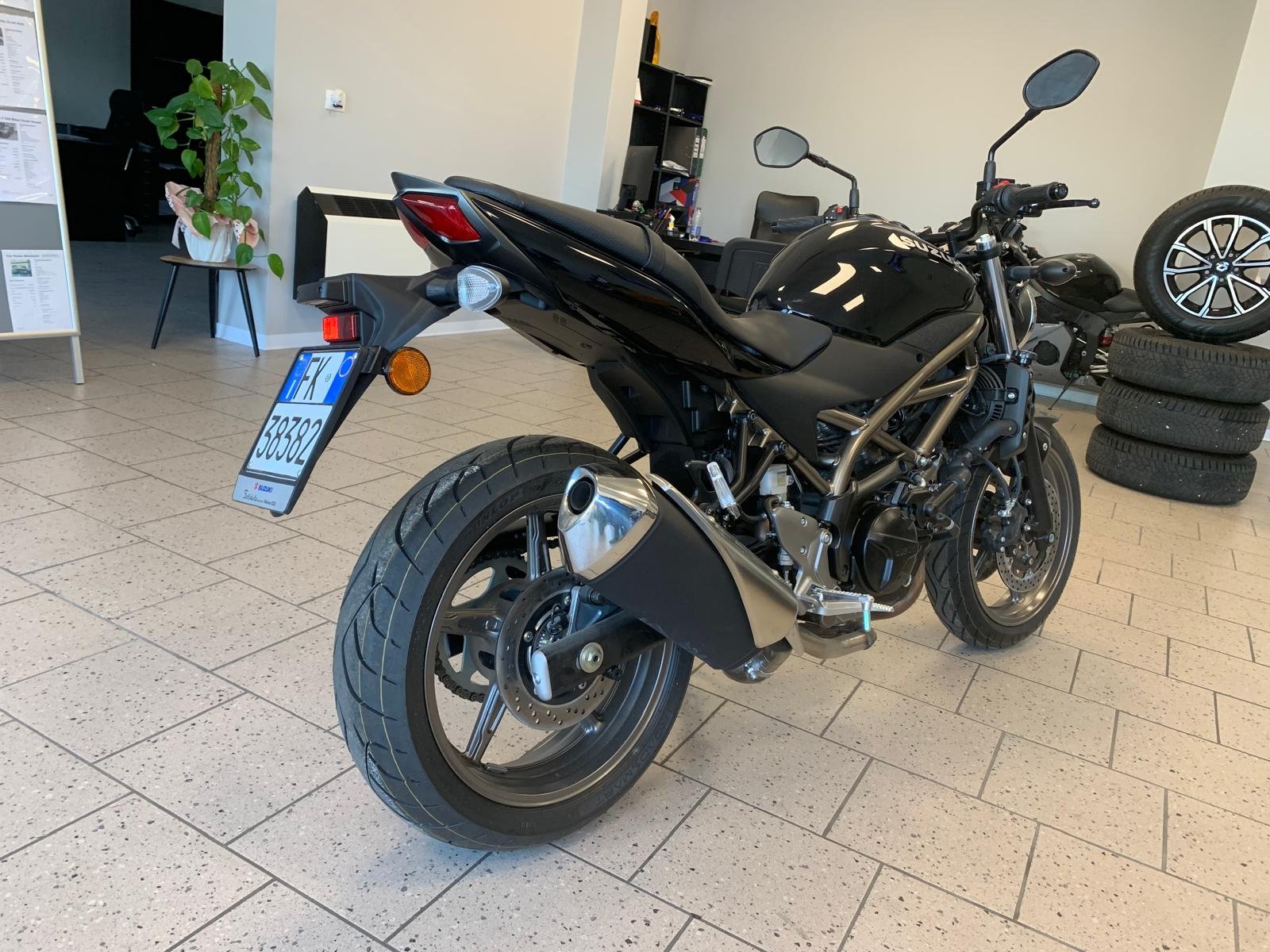 SUZUKI SV650