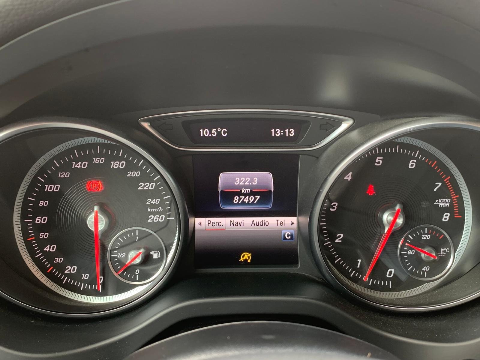 MERCEDES-BENZ GLA 180 EDITION