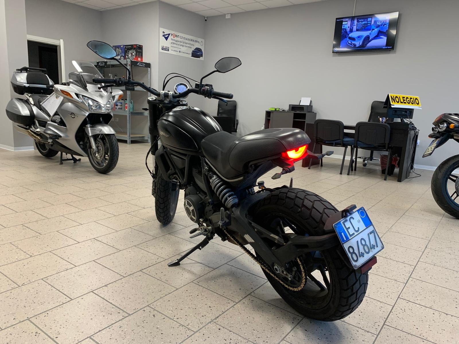 DUCATI SCRAMBLER 803