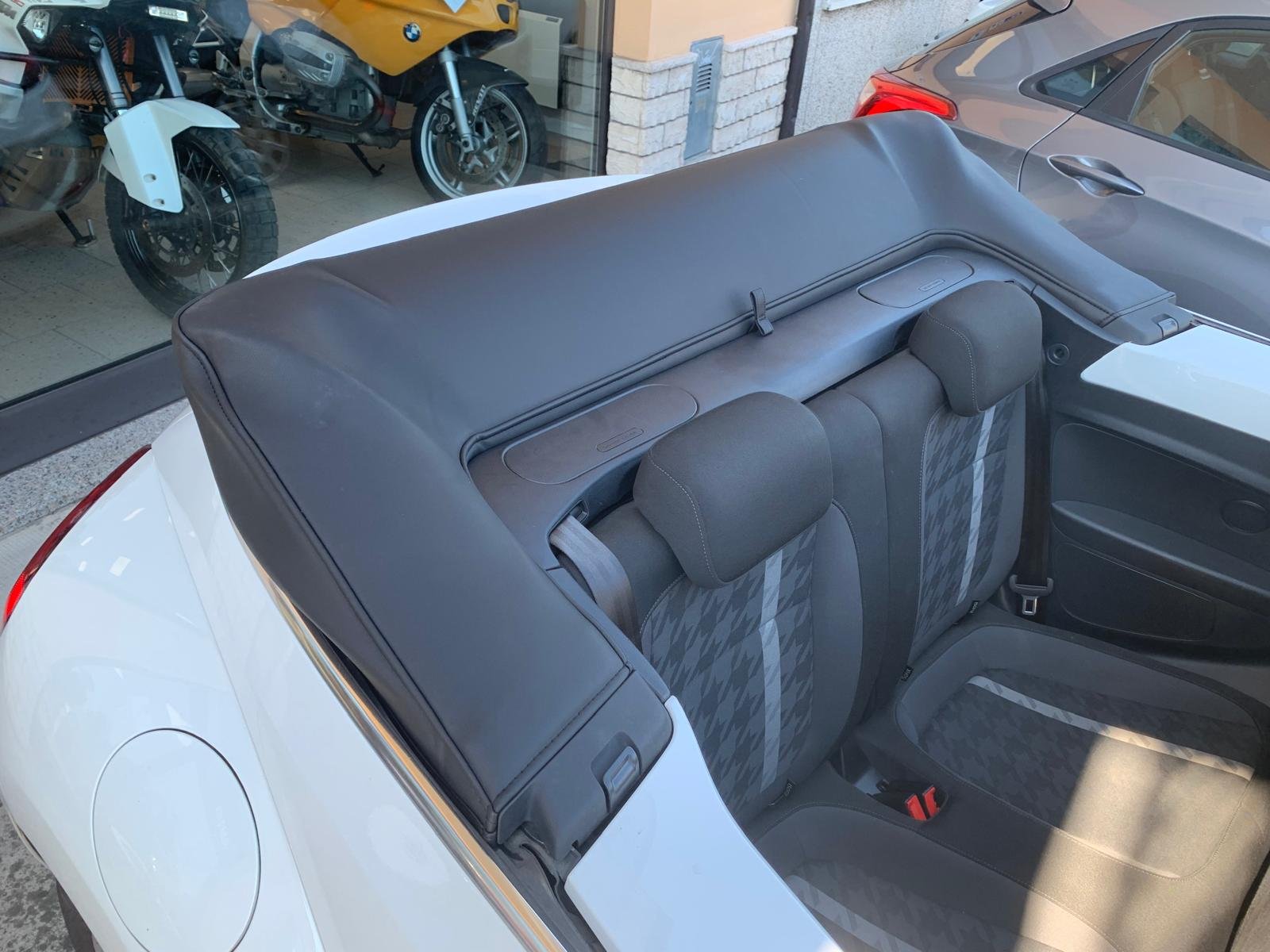 VOLKSWAGEN MAGGIOLINO CABRIO