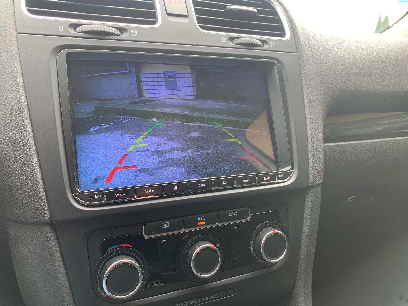 VOLKSWAGEN GOLF VI