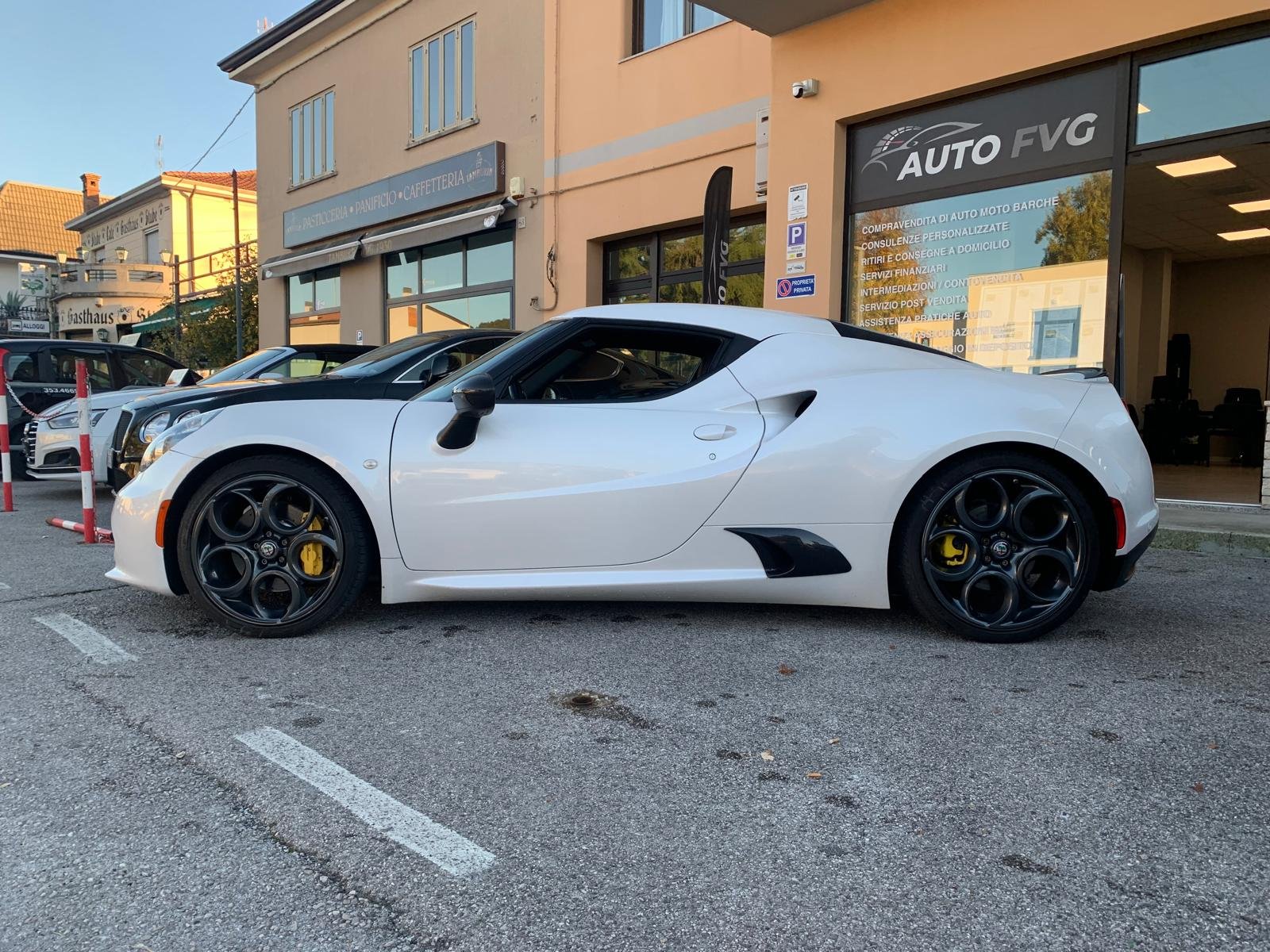 ALFA ROMEO 4C