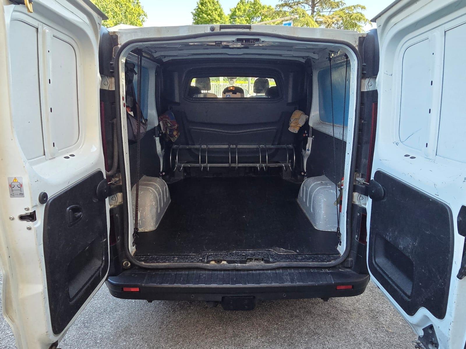 RENAULT TRAFIC N1 5 POSTI