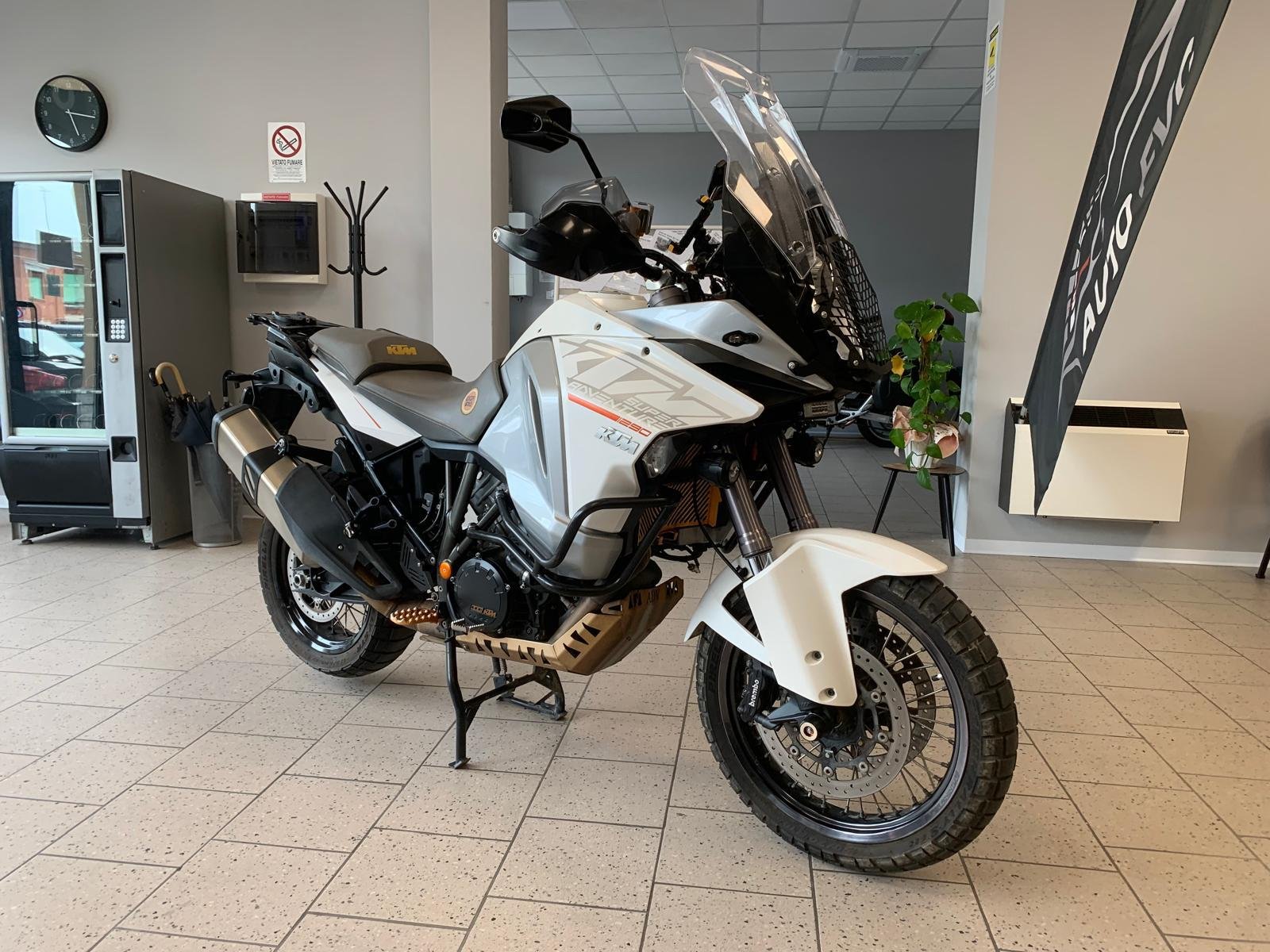 KTM 1290 SUPER ADVENTURE T