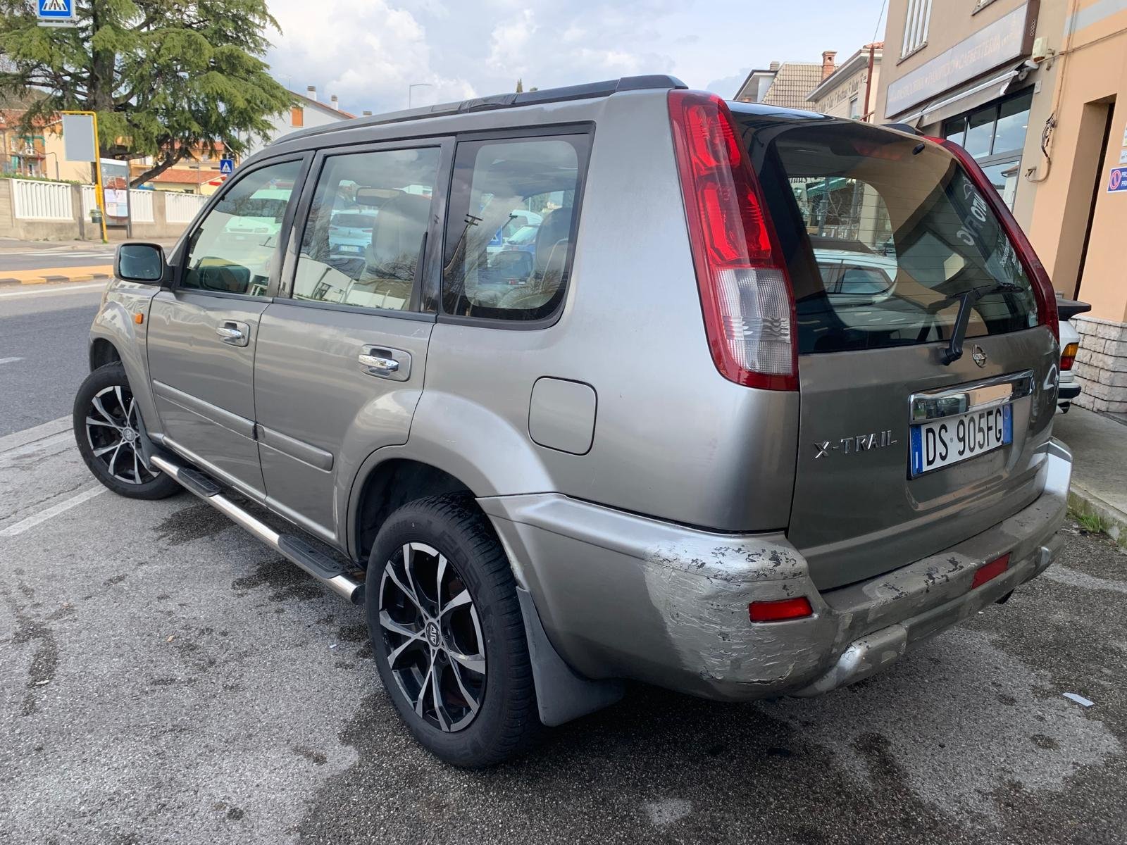 NISSAN X-TRAIL 4x4