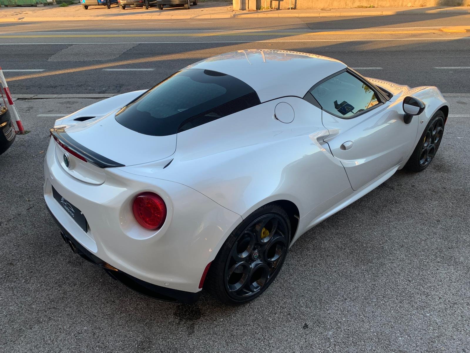 ALFA ROMEO 4C