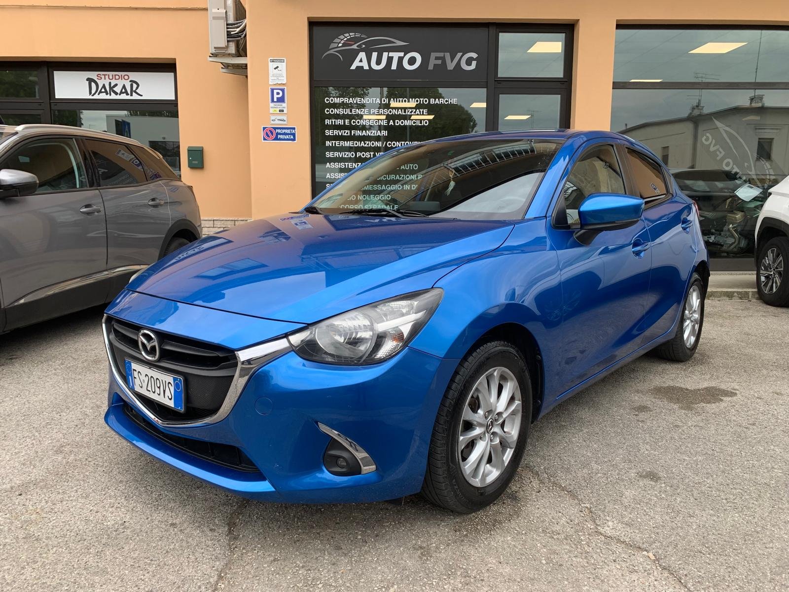 MAZDA 2