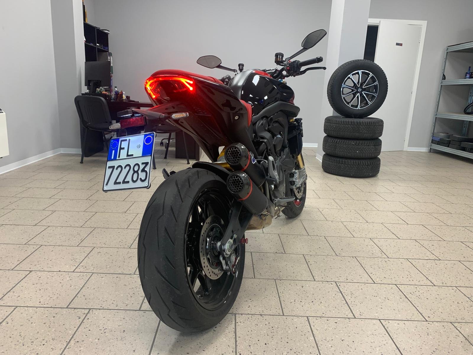 DUCATI MONSTER SP 837