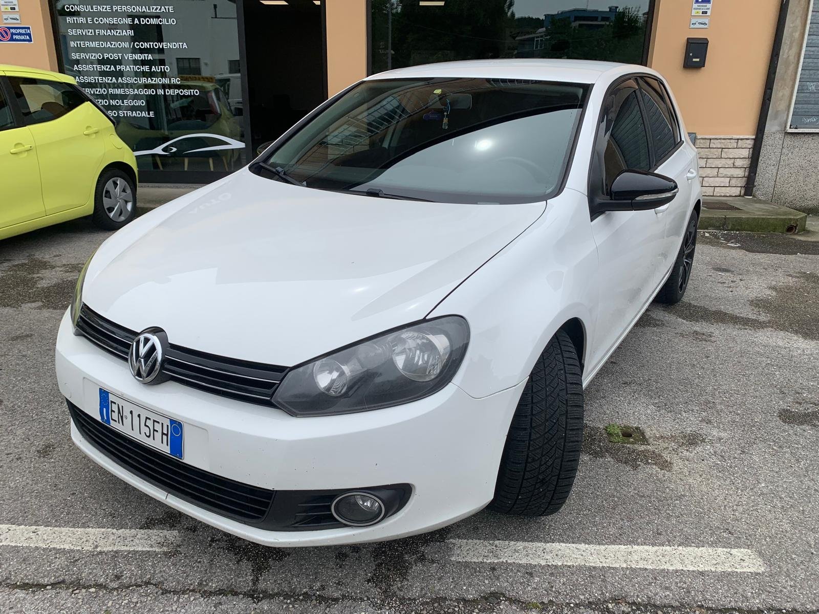 VOLKSWAGEN GOLF VI
