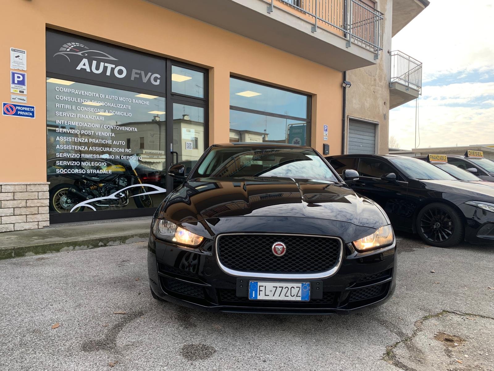 JAGUAR XE
