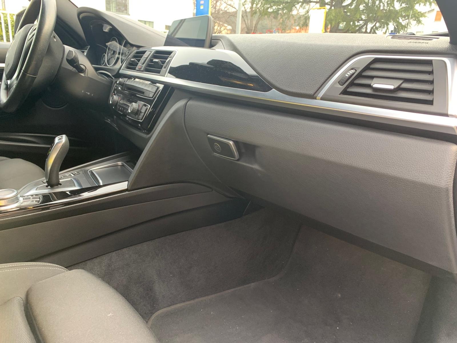 BMW 318D TOURING SPORT