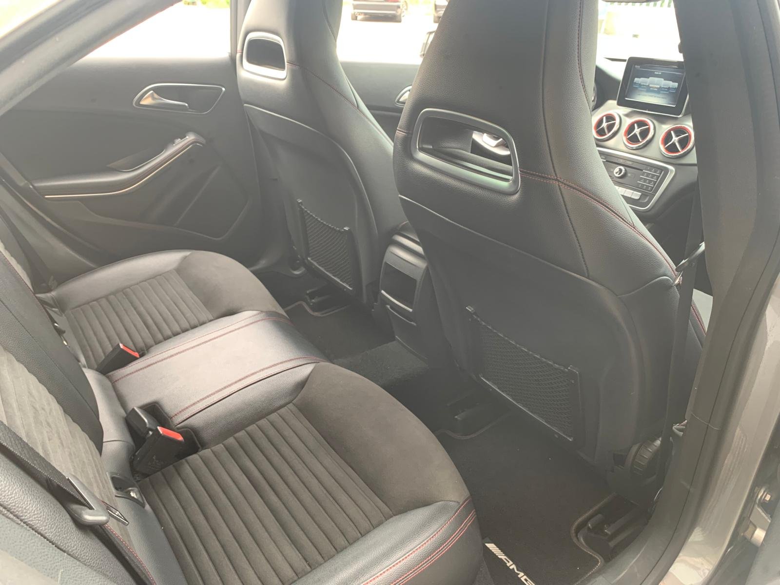 MERCEDES-BENZ CLA 200d PREMIUM AMG PACK