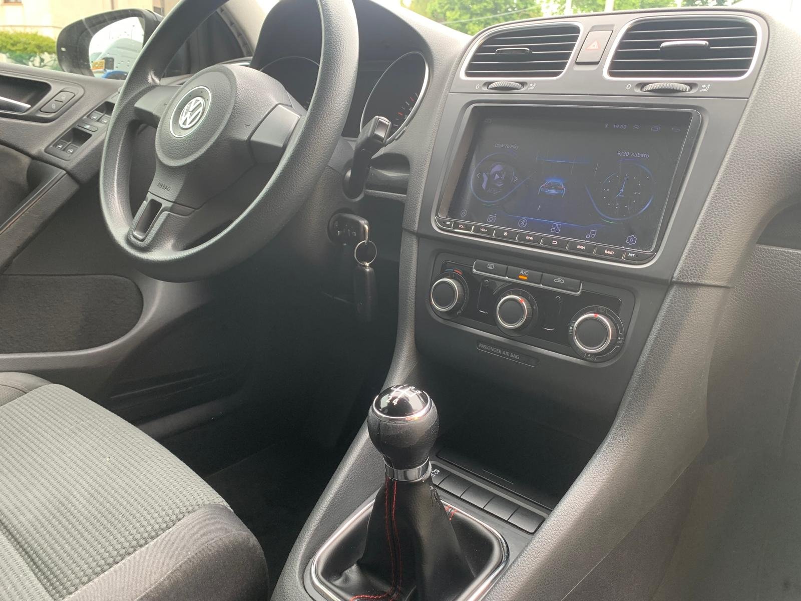 VOLKSWAGEN GOLF VI
