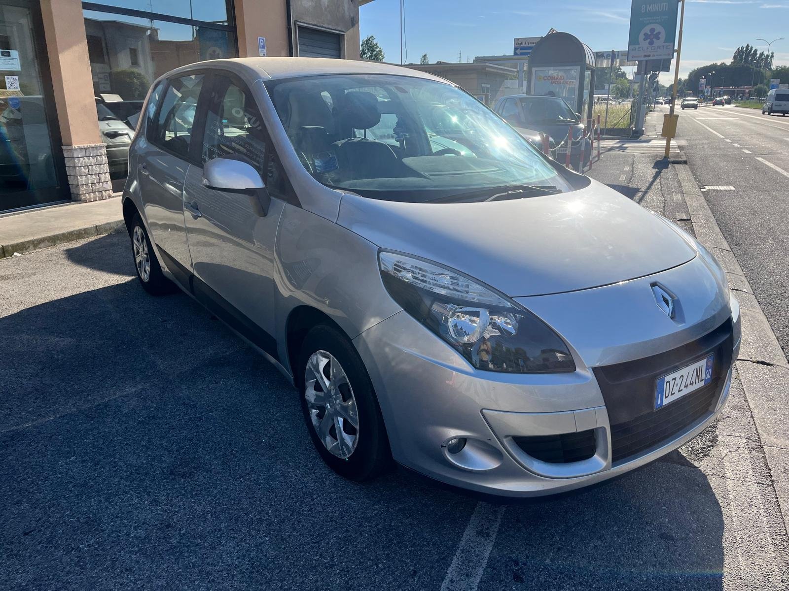 RENAULT SCENIC