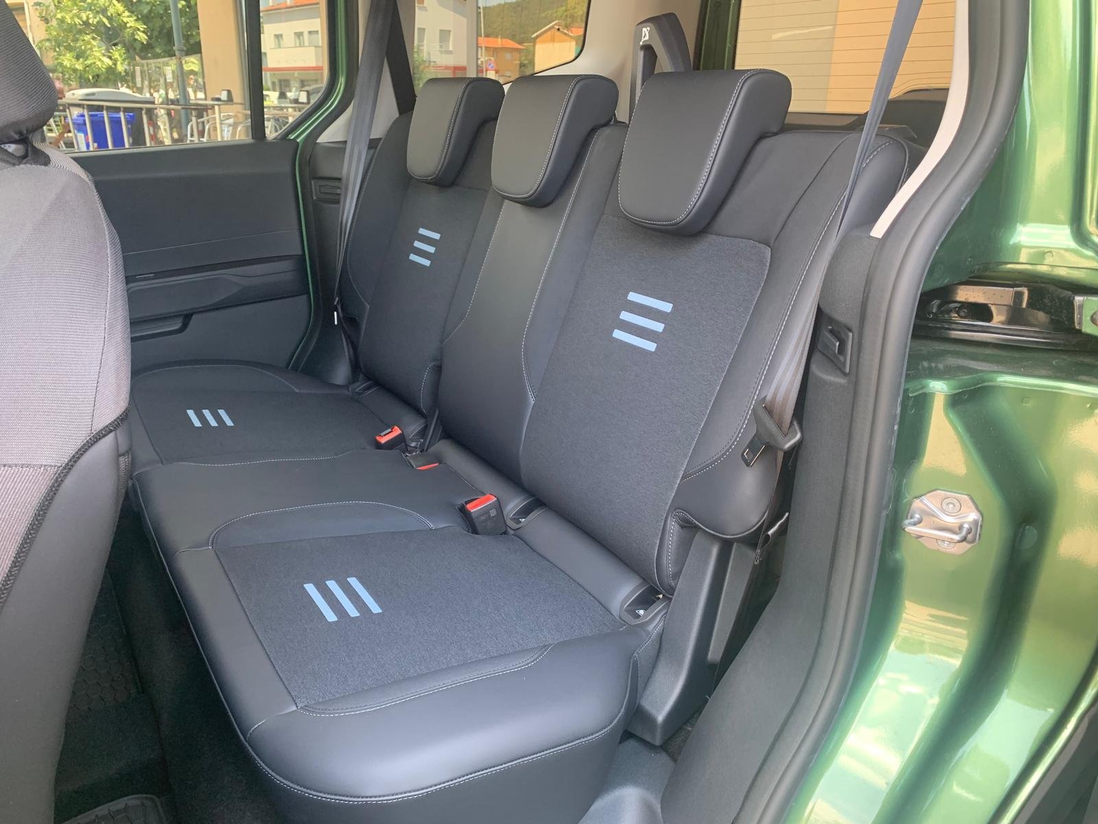 FORD TOURNEO COURIER