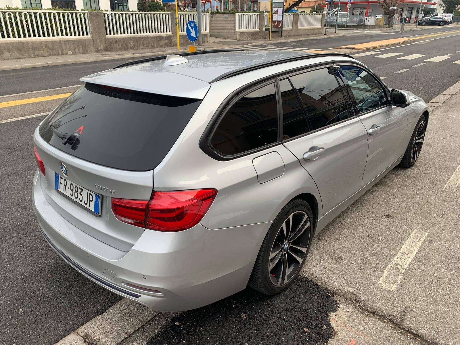 BMW 318D TOURING SPORT