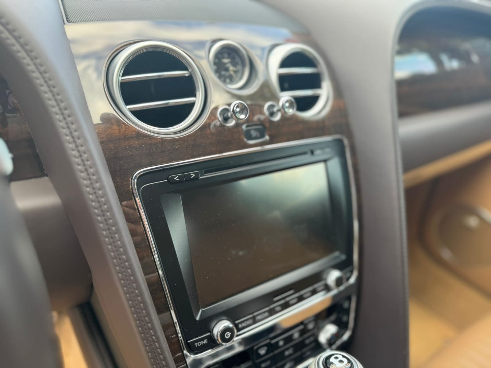 BENTLEY CONTINENTAL GT V8