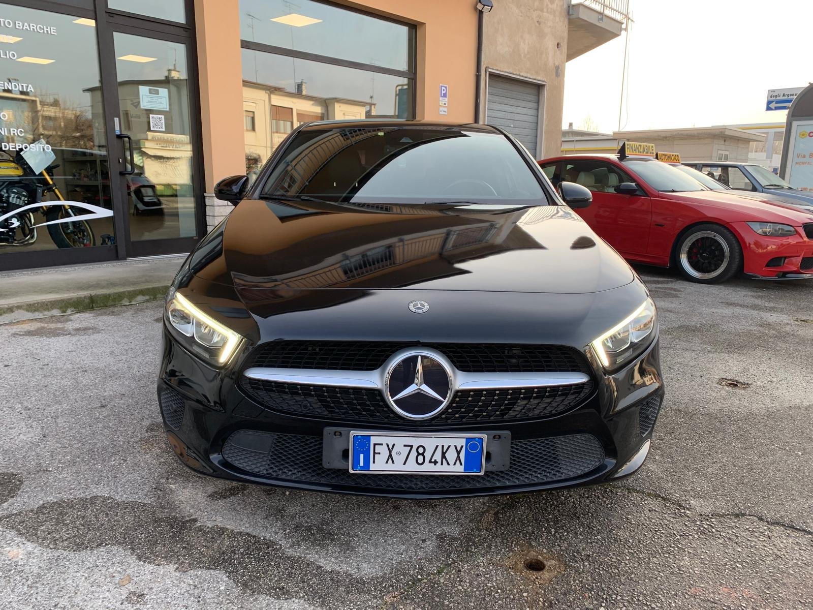 MERCEDES-BENZ A180d
