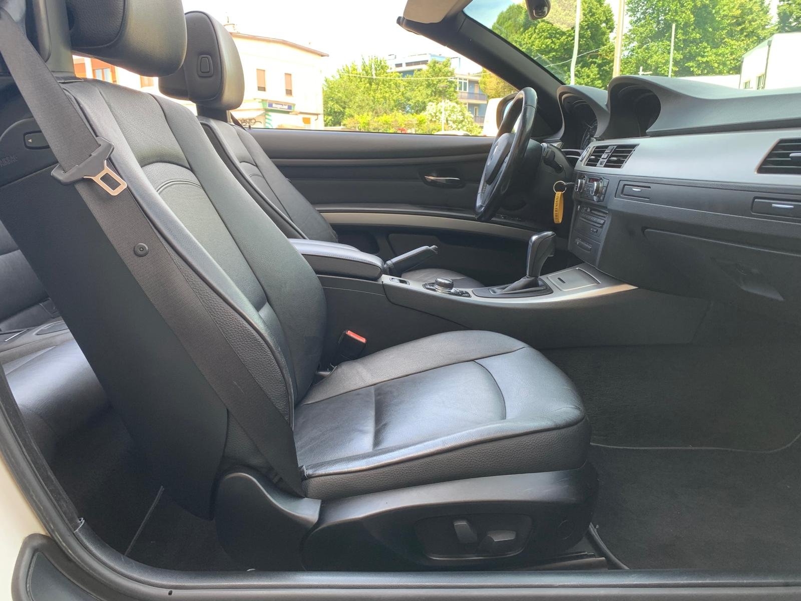 BMW E93 320d CABRIO