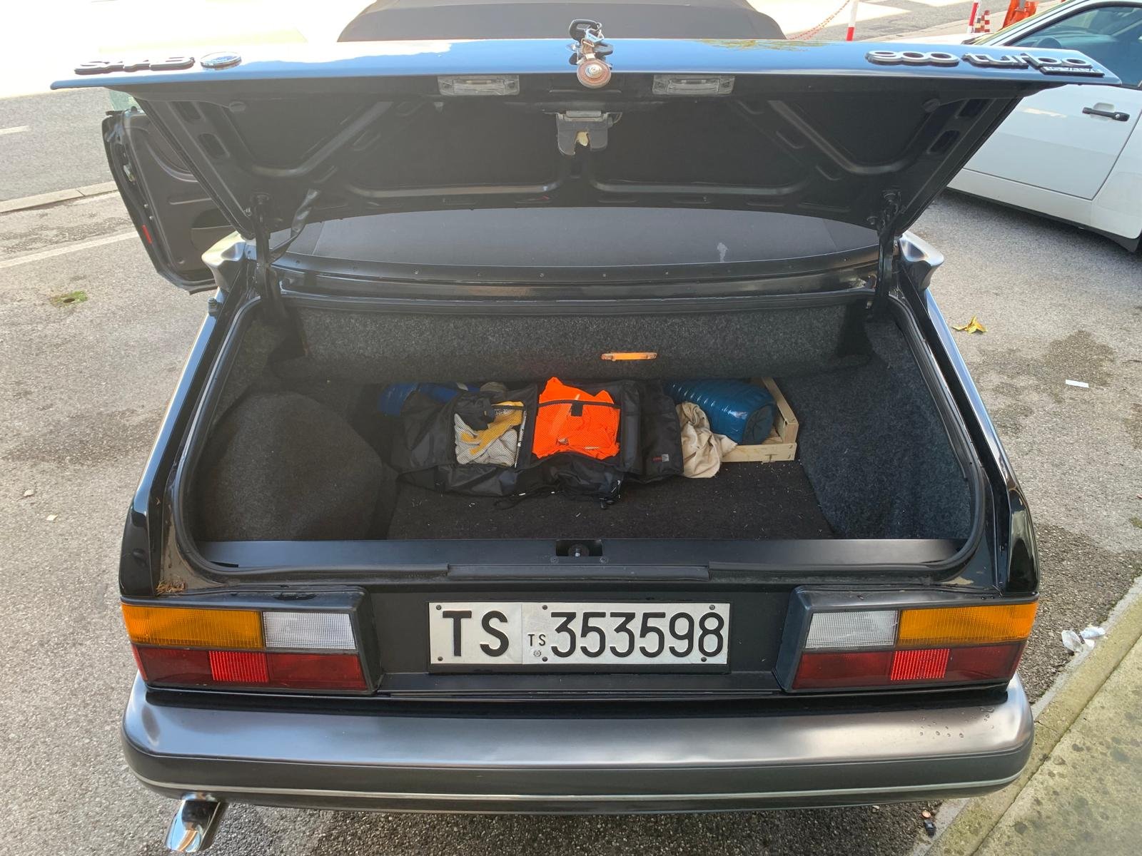 SAAB 900i Cabrio