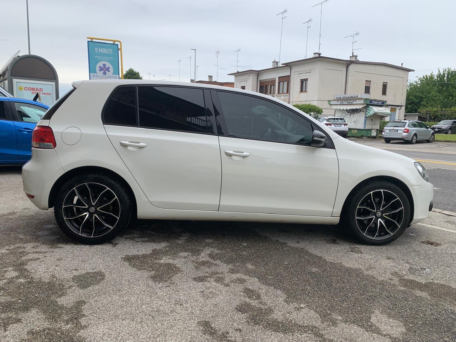 VOLKSWAGEN GOLF VI