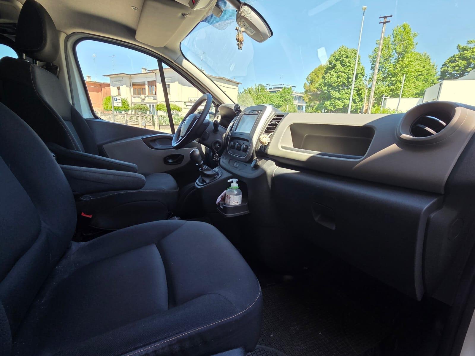 RENAULT TRAFIC N1 5 POSTI