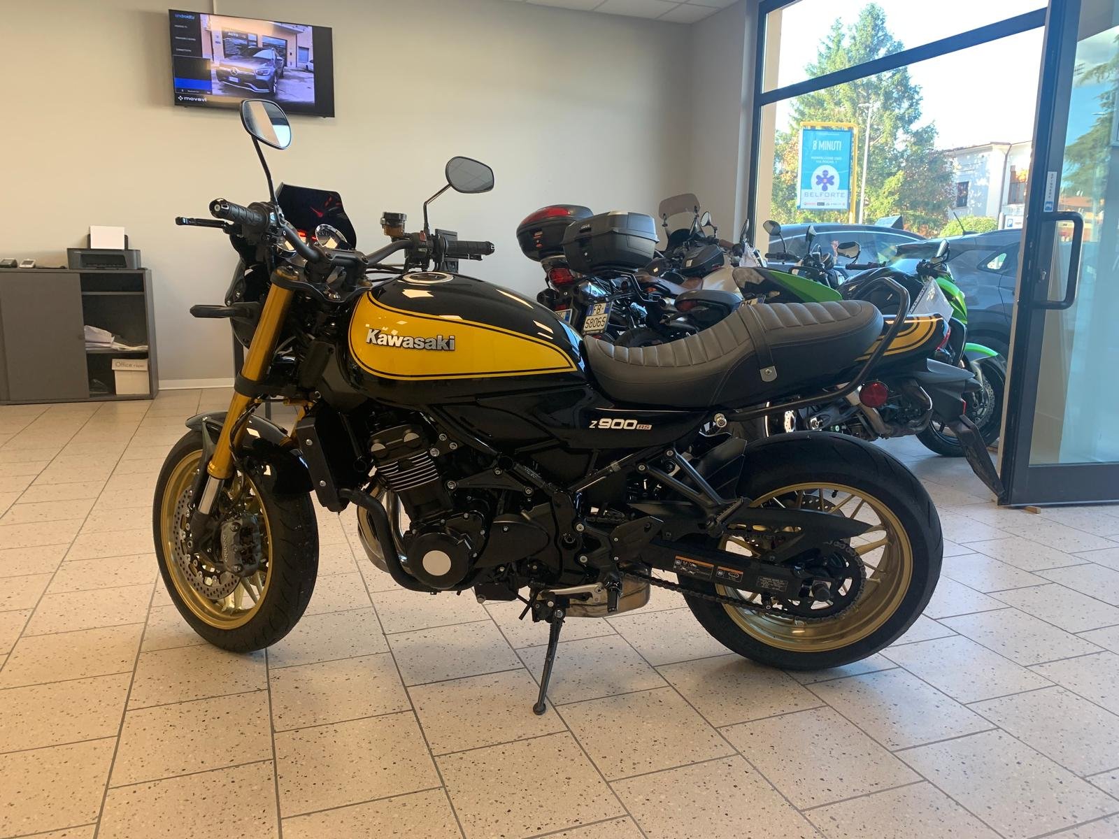 KAWASAKI Z900rs