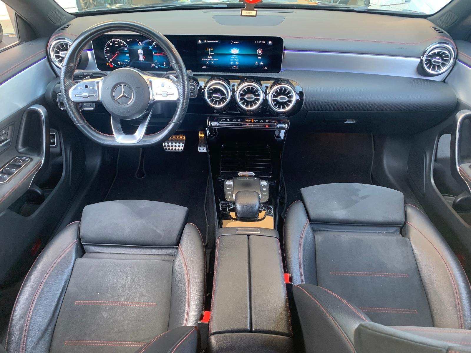 MERCEDES-BENZ CLA 200
